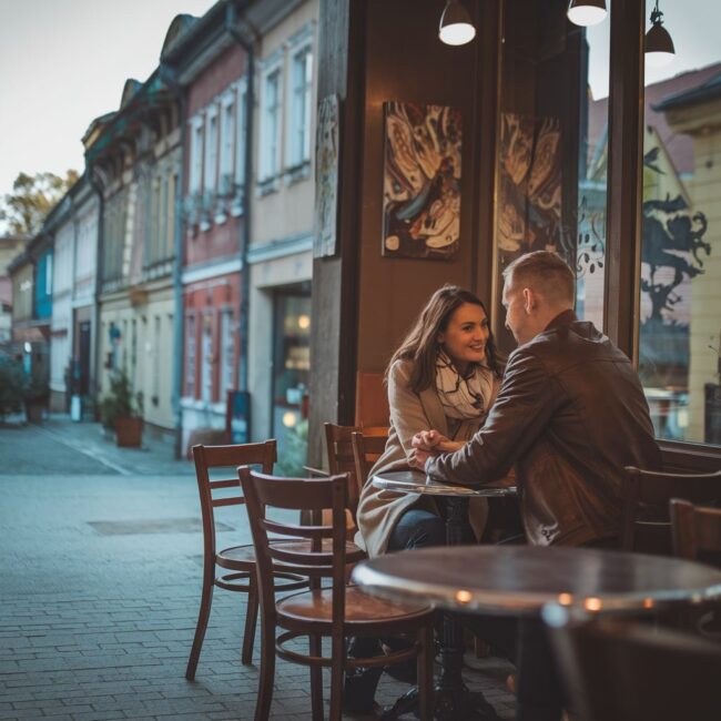 Para w centrum Suwałki
